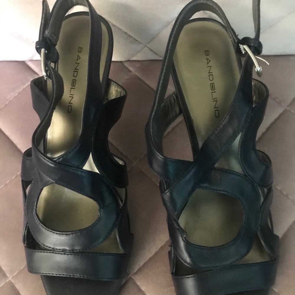 Bandolino navy peep toe sling back high heel shoes